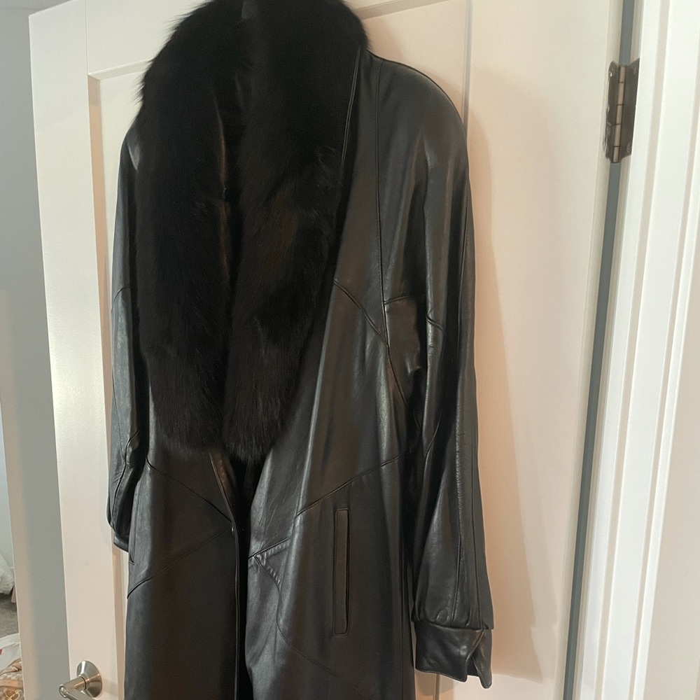 Real Fur Coat - Picture 2 of 3